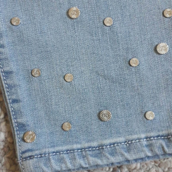 New Skinny Mid Rise Stretchy Studded Ankle Jean. - Picture 3 of 8